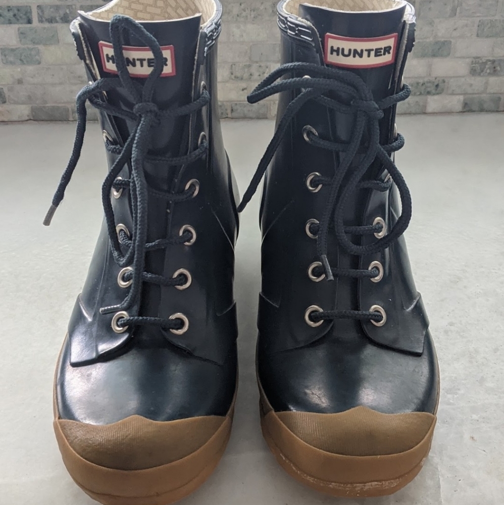 Hunter Brixen Boots Lace up---Navy, Size 7